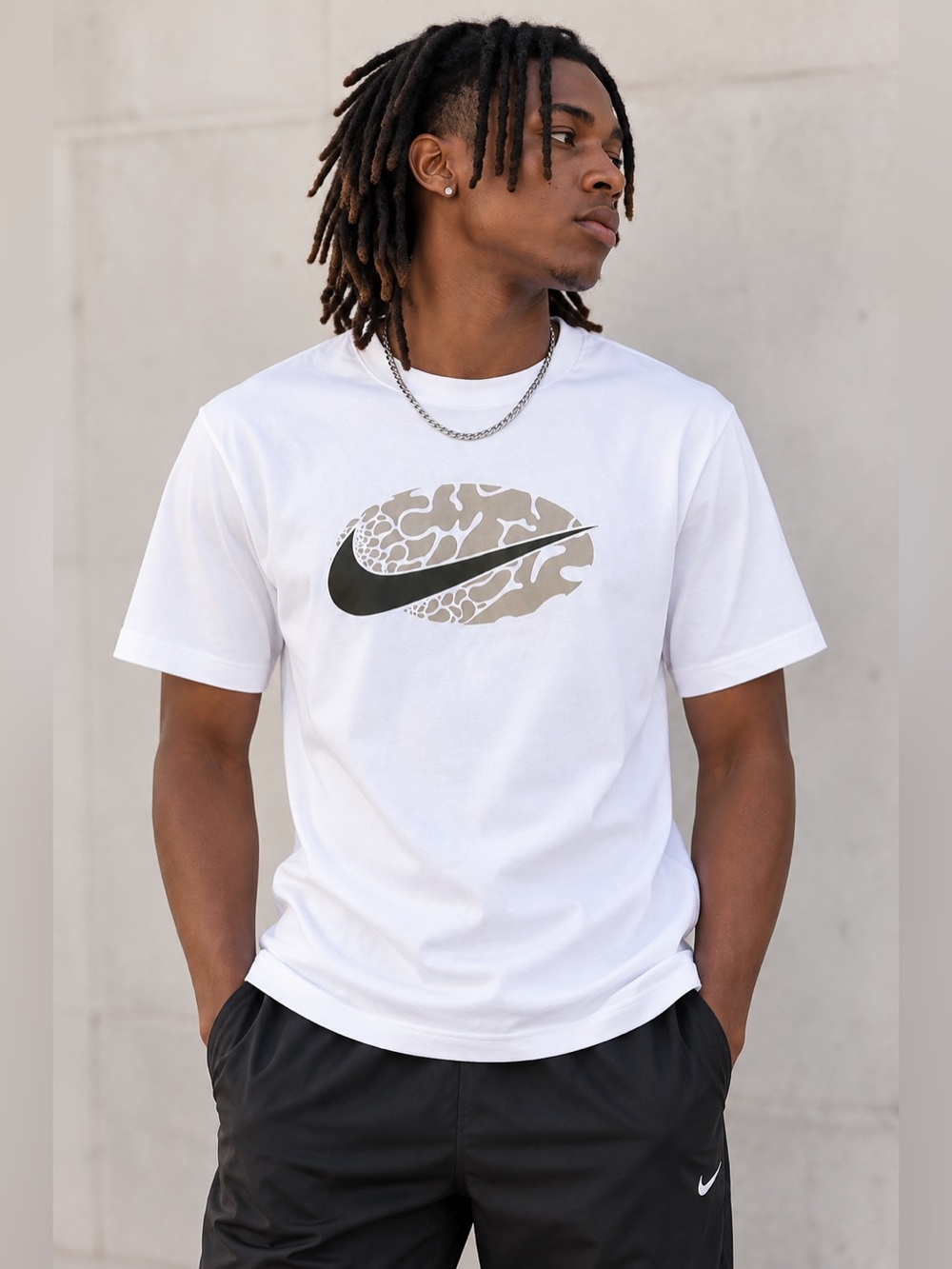 Nike Sportswear White Black Camo Swoosh Logo Graphic T-Shirt Men’s
